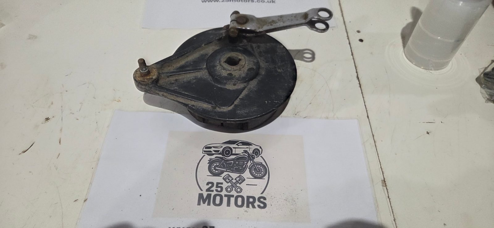 Yamaha YBR 2010 Rear brake plate