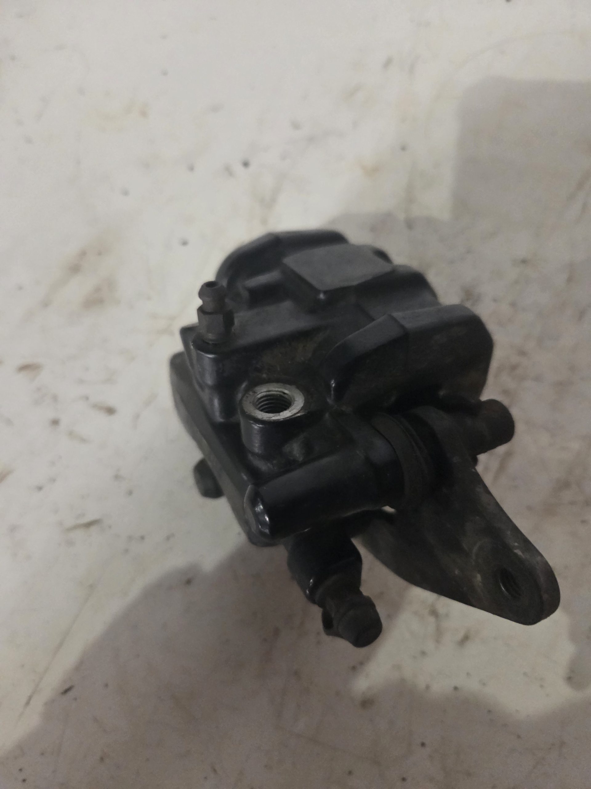 Honda CBF 2019 Front brake calliper - Image 5