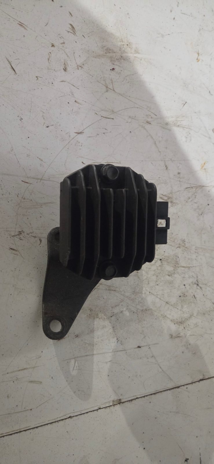 Yamaha YBR 2010 Voltage regulator/Rectifier
