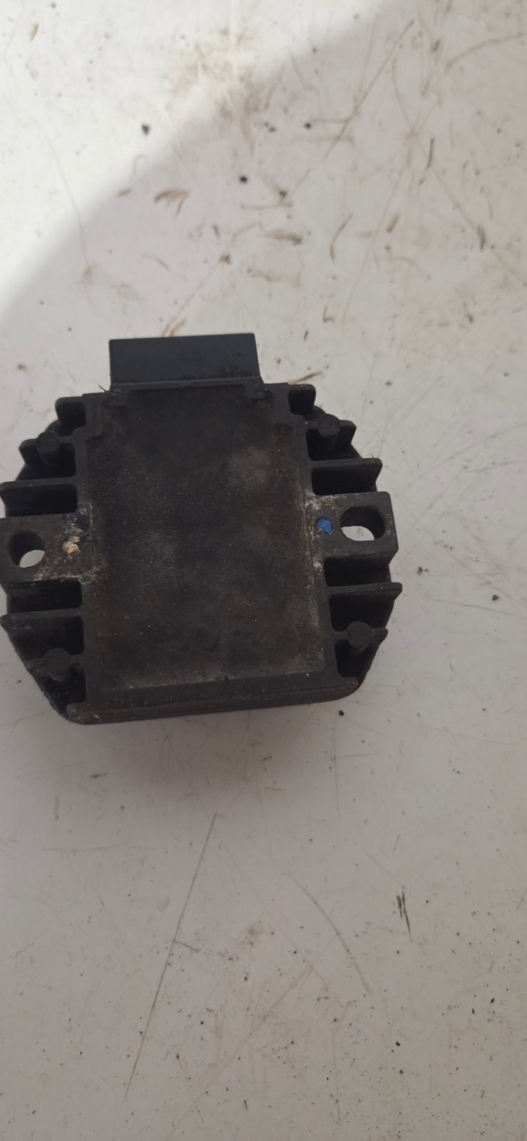 Yamaha YBR 2010 Voltage regulator/Rectifier