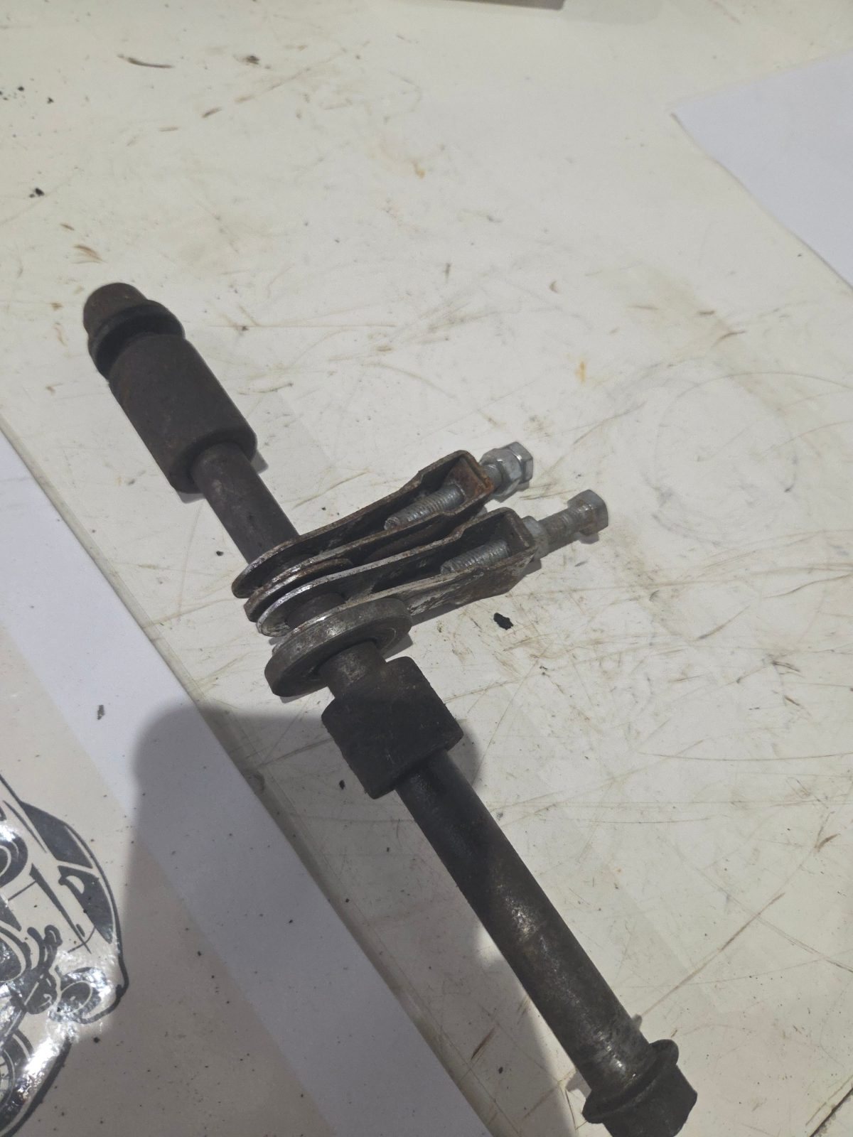 Yamaha YBR 2010 Rear wheel spindel with adjuster - Image 4