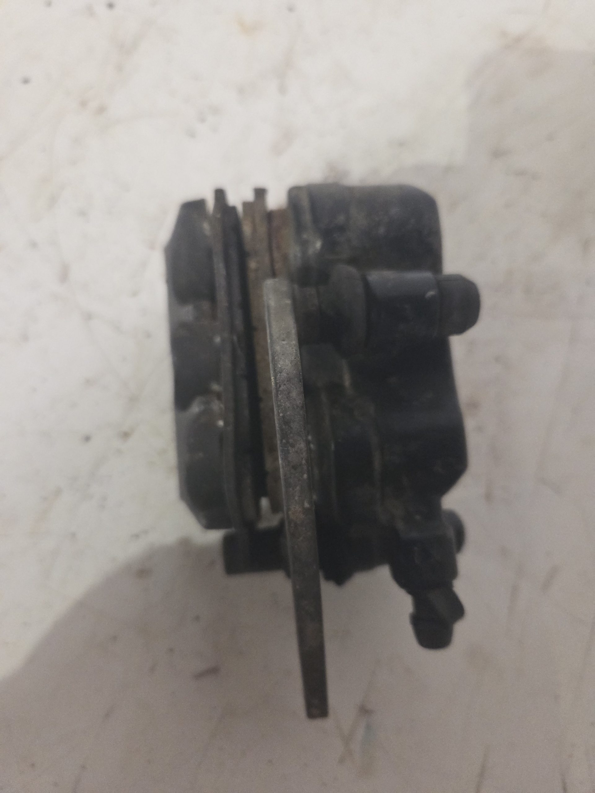 Honda CBF 2019 Front brake calliper - Image 4